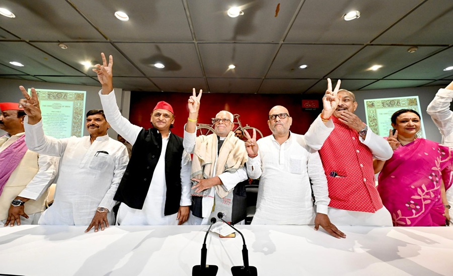 लखनऊ पहुंचे जस्टिस रेड्डी बोले- अखिलेश की वजह से मैं उपराष्ट्रपति उम्मीदवार बना, सपा प्रमुख ने कहा- जीत पक्‍की   