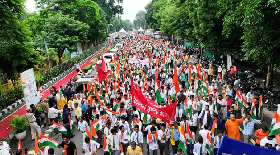 Har Ghar Tiranga Abhiyaan: सीएम योगी ने किया 'हर घर तिरंगा' अभियान का शुभारंभ