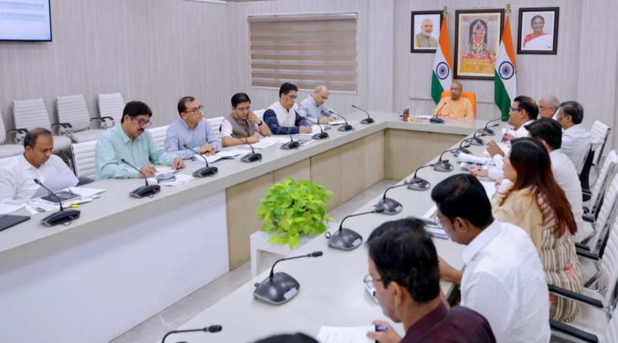 UP में संत कबीर के नाम पर स्थापित होंगे वस्त्र एवं परिधान पार्क, CM Yogi का फैसला