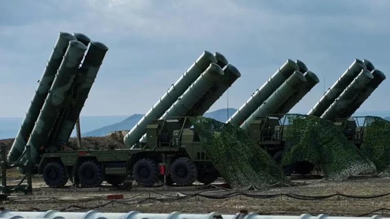 Indo-Russia: रूस भारत को भेजेगा एस-400 मिसाइल की और खेप, दोनों देशों की दोस्ती हुई और गहरी