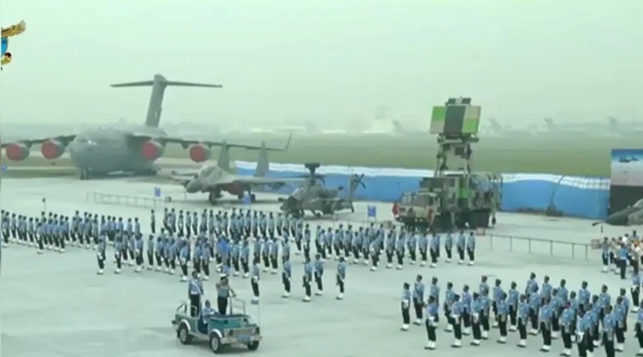 Indian Airforce Day 2025: CDS संग युद्ध स्मारक पहुंचे तीनों सेनाओं के प्रमुख, पीएम-राष्ट्रपति ने दी बधाई