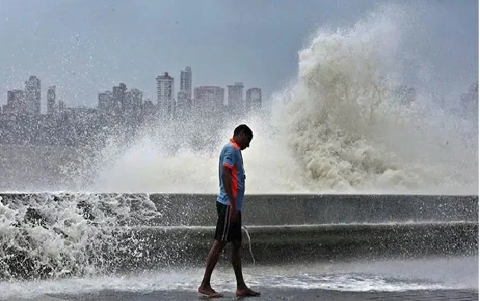 UP Weather: हवा में घुली ठंड, 29 से 31 तक दिखेगा चक्रवात मोंथा का असर