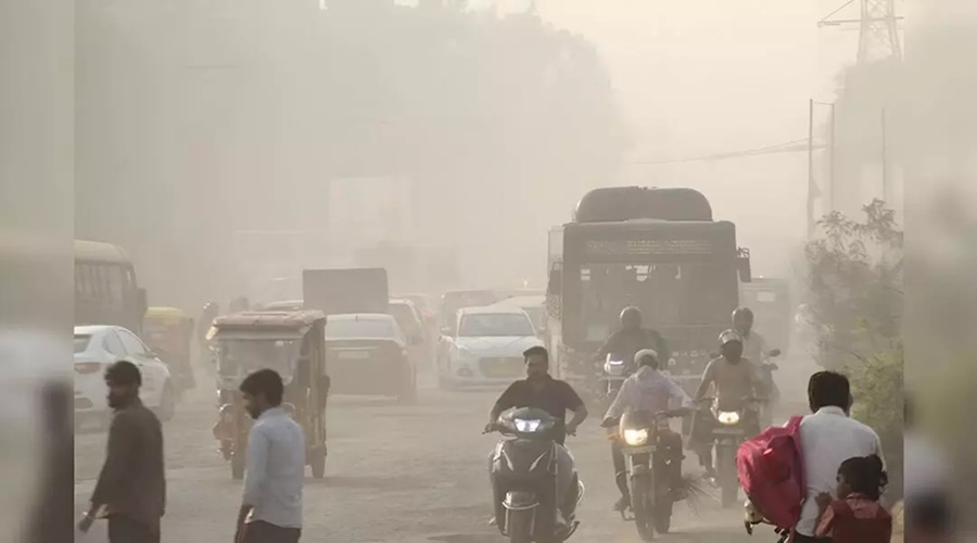 दिल्ली-NCR का AQI 400 के पार, गाजियाबाद में भी जहरीली हवा का कहर  
