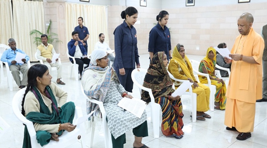 प्रदेशवासियों की सुरक्षा और सम्मान के लिए संकल्पित है सरकार: CM Yogi  