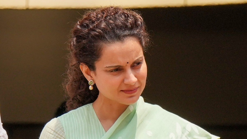 बीजेपी संसाद Kangana Ranaut पर चलेगा UP में मुकदमा, किसान आंदोलन से जुड़ा है मामला
