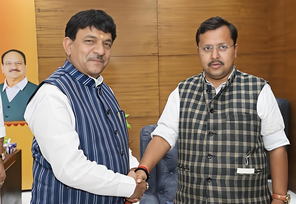 BJP के नवनियुक्त राष्ट्रीय कार्यकारी अध्यक्ष से मिले मंत्री कपिल देव अग्रवाल, दी शुभकामनाएं
