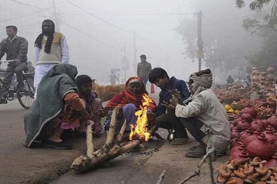 UP Weather: बदलेगा मौसम का मिजाज, अभी और बढ़ेगी ठंड