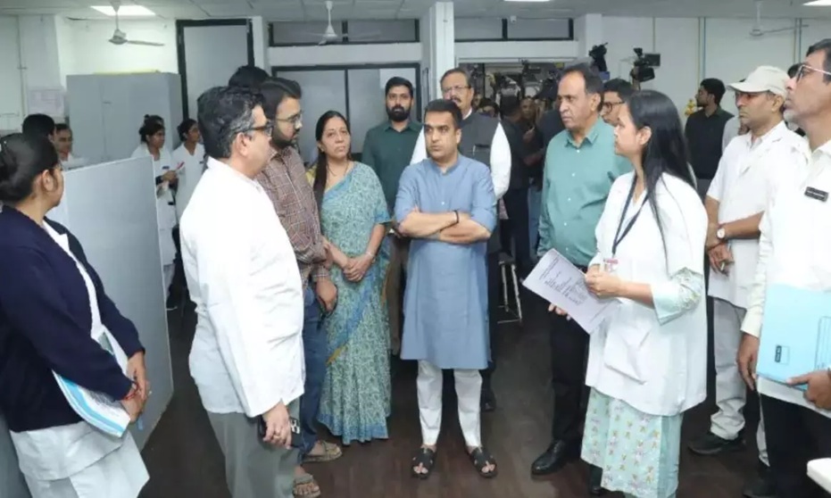 Gujarat Typhoid Cases: गांधीनगर में पानी से फैलने वाली बीमारी टाइफॉयड के कई मरीज़ आये आमें, जानिए मामला