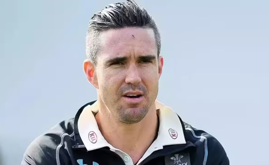 "विद्रोही जिसने क्रिकेट के नियम बदले: केविन पीटरसन की अधूरी दास्तान"