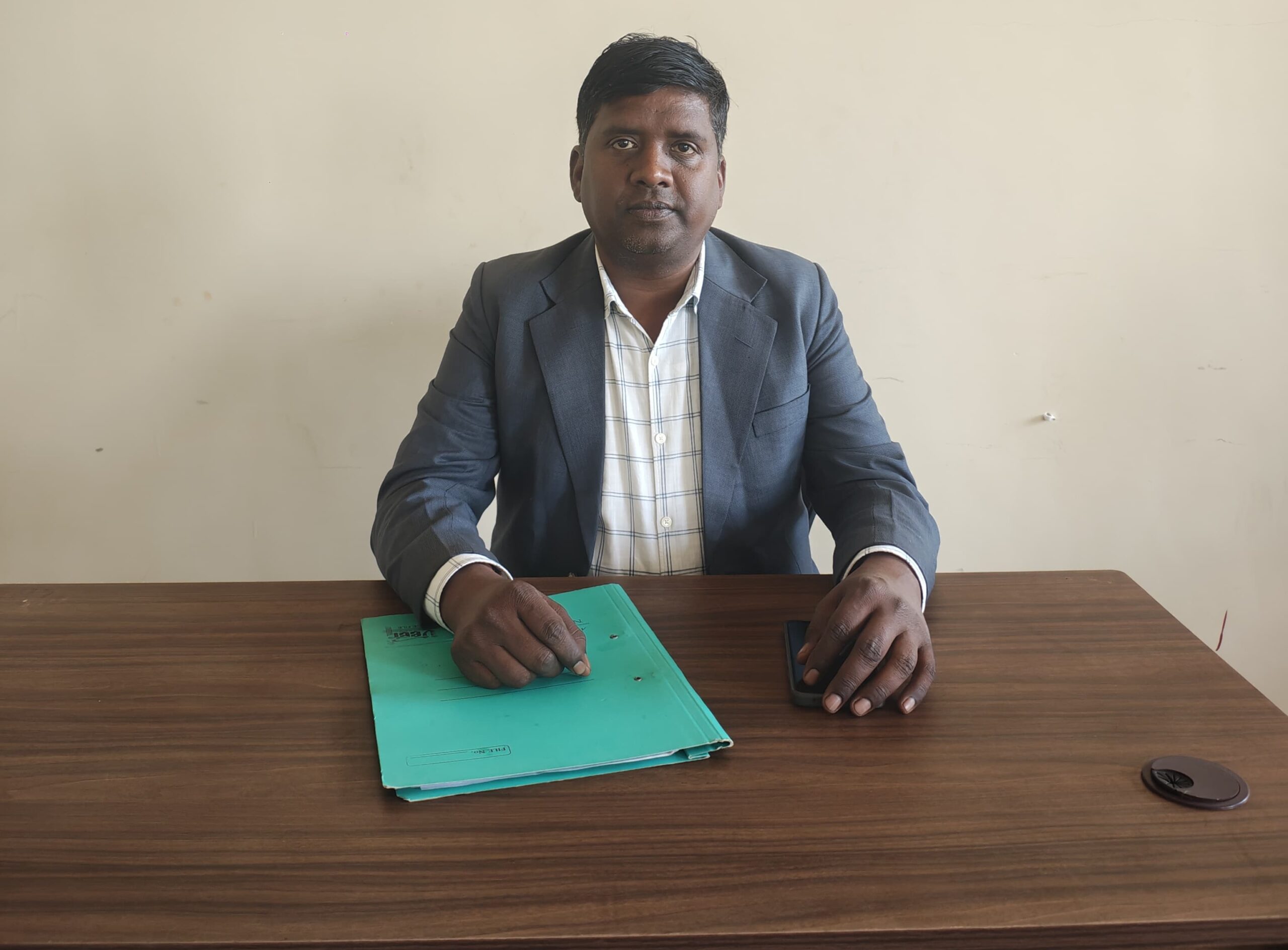 डॉ. पी. कुमारडीन एवं प्रोफेसर, फैकल्टी ऑफ मेडिकल एंड एलाइड हेल्थ साइंस
मंगलायतन यूनिवर्सिटी, जबलपुर, मध्य प्रदेश

शैक्षणिक योग्यता: BPT, MPT (SVNIRTAR), पीएचडी स्कॉलर
अनुभव: 16 वर्षों से अधिक
सीनियर कंसल्टेंट, बेस्ट सुपर स्पेशलिस्ट हॉस्पिटल, जबलपुर
सदस्य, इंडियन एसोसिएशन ऑफ फिजियोथेरेपिस्ट (IAP)
संस्थापक संयोजक, IAP जबलपुर शाखा
सदस्य, बोर्ड ऑफ स्टडी, MPMSU