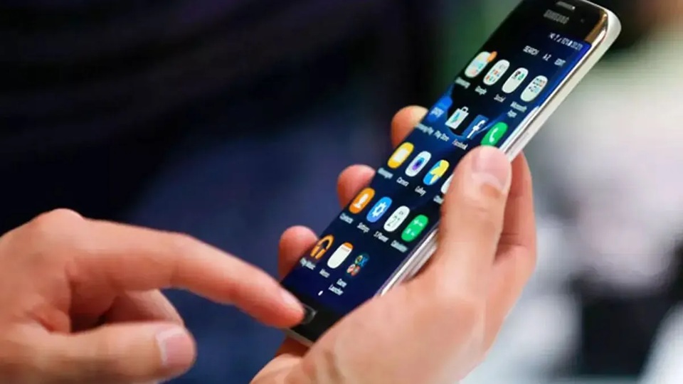 Play Store पर Google का एक्शन! 17.5 लाख फर्जी ऐप्स डिलीट