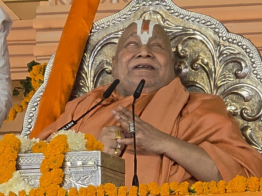 UGC Controversy: जगद्गुरु रामभद्राचार्य ने दी चेतावनी- ...तो इस कानून को वापस लें