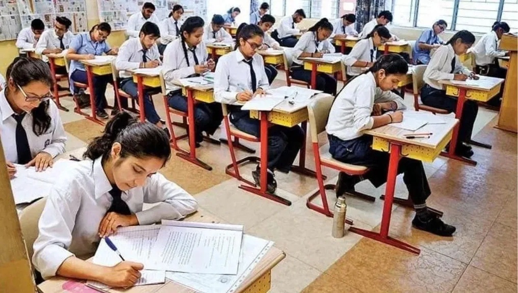 आज से CBSE Board की परीक्षाएं शुरू, समझ लें इन नियमों के बारे में
