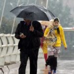 UP में फिर बिगड़ेगा मौसम, चार दिन बारिश की चेतावनी; आंधी-बिजली गिरने का भी अलर्ट