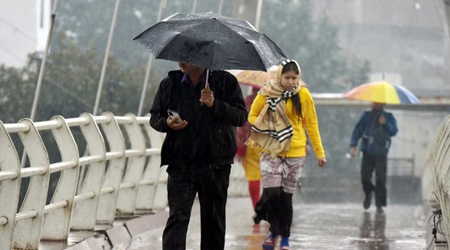 UP में फिर बिगड़ेगा मौसम, चार दिन बारिश की चेतावनी; आंधी-बिजली गिरने का भी अलर्ट