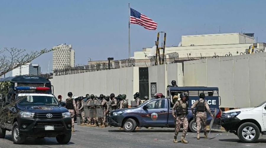 Iran US Israel War: अमेरिका ने पाकिस्तान में वीजा अपॉइंटमेंट रोका, ईरान में अब तक 742 लोगों की मौत