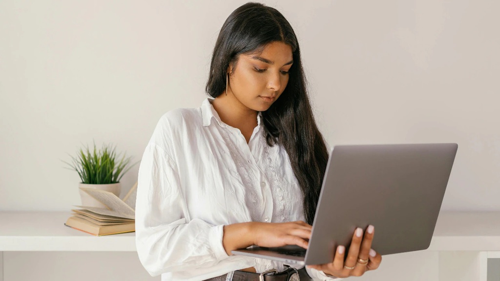 UP: 12वीं के विद्यार्थियों को मुफ्त कराया जाएगा AI कोर्स, जानें कब से होंगे पंजीकरण