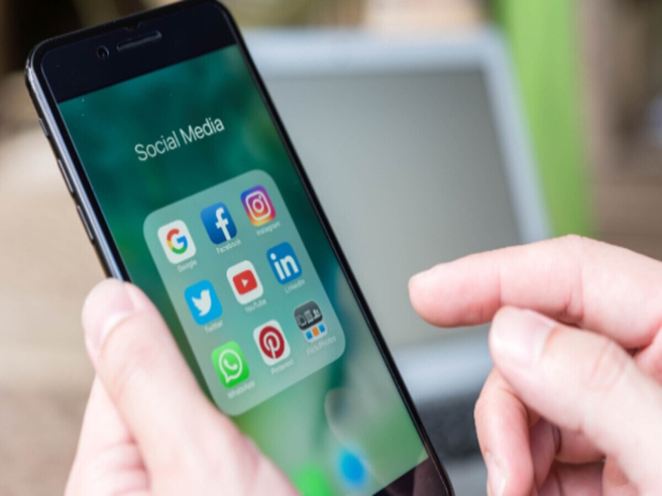 Social Media पर सरकार की डिजिटल स्ट्राइक! एप्स पर होगा एक्शन, अगर...