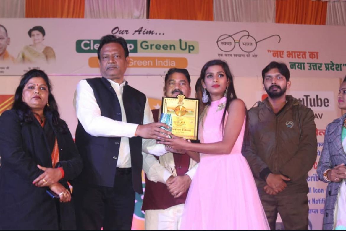 Lucknow Fashion Influencer: मेहनत और हुनर से लखनऊ में चमकी शैलजा मिश्रा