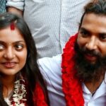 नाबालिग निकली महाकुंभ 'वायरल गर्ल' मोनालिसा, पति फरमान खान के खिलाफ FIR