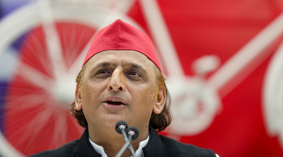 बीजेपी ने अखिलेश को टोटी चोर कहा, सपा सुप्रीमो ने परिसीमन बिल गिरने पर साधा निशाना