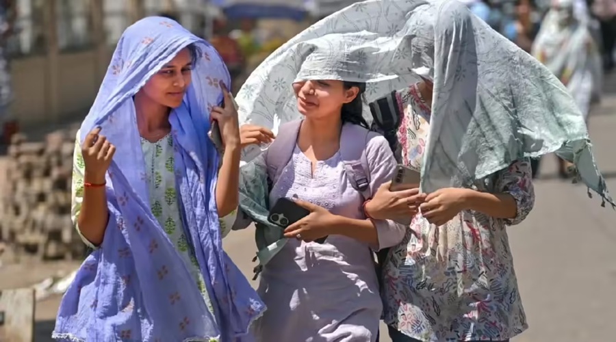 यूपी के 40 जिलों में लू की चेतावनी, पारा 44.4°C होने से लोगों का हाल बेहाल