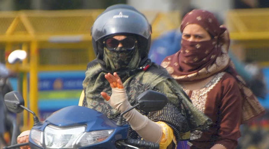 UP में रिकॉर्ड गर्मी और तपिश के बीच आज से यू-टर्न लेगा मौसम, 14 जिलों में बारिश का अलर्ट