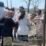 Lucknow: विकास नगर अग्नि-प्रभावित बस्ती में इंटीग्रल विश्वविद्यालय ने पहुँचाई राहत