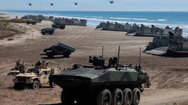 Iran US War: अमेरिका ने अपने आर्मी चीफ को हटाया, पीट हेगसेथ ने लिया फैसला