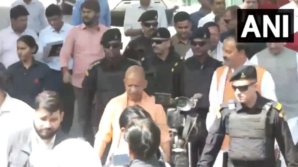 Lucknow में ‘जन आक्रोश महिला पदयात्रा’ में सीएम योगी ने विपक्षियों को घेरा