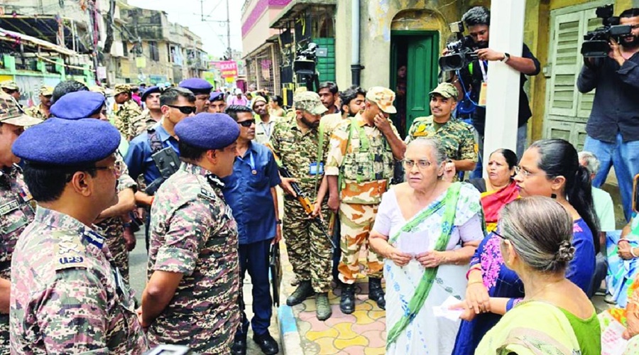 पश्चिम बंगाल में 15 बूथ पर कल दोबारा वोटिंग, CAPF की 700 कंपनियां तैनात