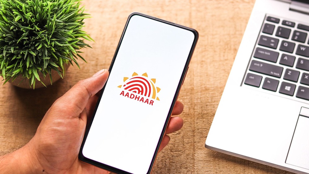 UIDAI का बड़ा ऐलान- नए आधार एप पर शिफ्ट होना जरूरी