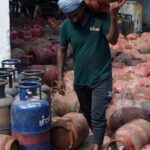 कमर्शियल LPG सिलेंडर के दाम ₹53.50 तक बढ़े, 5 किलो वाला भी हुआ महंगा; जानें जून के बड़े बदलाव
