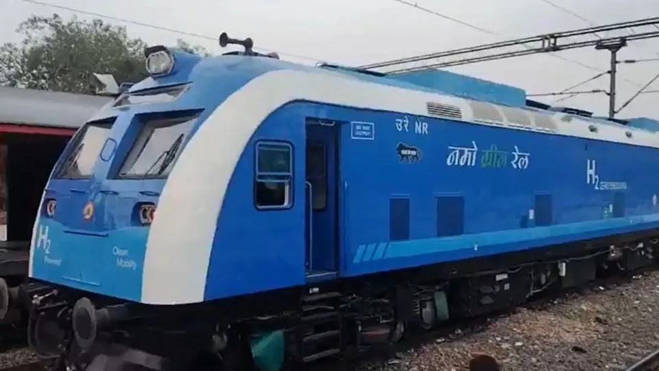 भारत की पहली Hydrogen Train का हाई-स्पीड ट्रायल सफल, जानिए खासियत