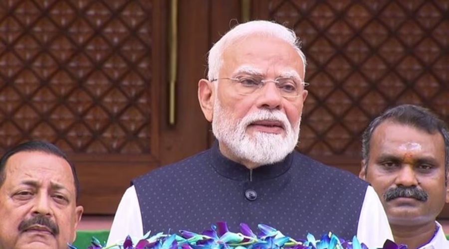 संसद के मानसून सत्र का पहला दिन, PM Modi बोले- तर्क के साथ चर्चा हो, मानसून के साथ सत्र भी प्रोडक्टिव रहे