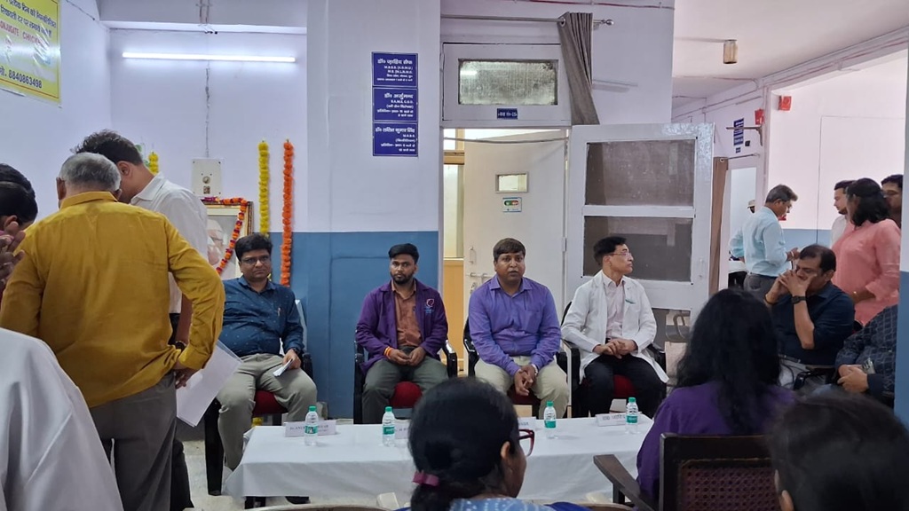 Lucknow: हरबिलास बाल चिकित्सालय का स्वर्ण जयंती समारोह सप्ताह, दूसरे दिन लगा ‘ऑटिज्म और हियरिंग स्क्रीनिंग’ कैंप