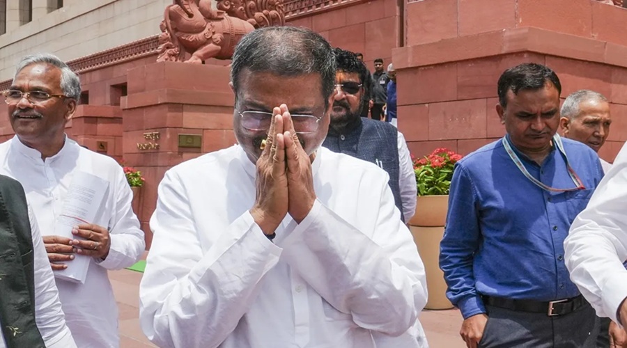 इस्‍तीफे पर कांग्रेस सांसद की पोस्‍ट पर धर्मेंद्र प्रधान बोले- “स्ट्रीट फाइटर हूं”