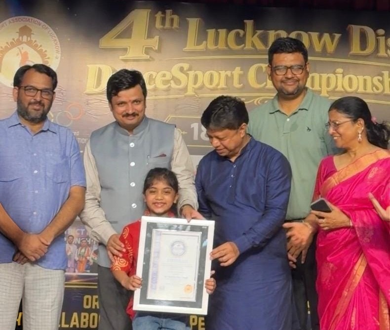 Lucknow News: ला मार्टिनियर की मोहलक्षिका ने बनाया विश्व रिकॉर्ड, एक मिनट के भीतर किए 37 वैध कार्टव्हील