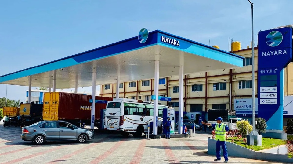 Petrol Diesel Price: पेट्रोल 5 रुपये और डीजल 3 रुपये हुआ सस्ता, इस कंपनी ने घटाई कीमतें