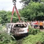 MP के सारंगपुर में उफनते नाले में बही कार, अब तक सात लोगों के शव बरामद
