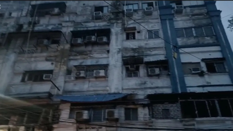 Kolkata Fire Incident: मिर्ज़ा ग़ालिब स्ट्रीट पर बने होटल में लगी आग, नौ की मौत