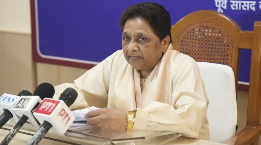 मेडिकल कॉलेजों के SC आरक्षण को लेकर मायावती की सलाह, स्कूलों की जर्जर हालत पर भी घेरा