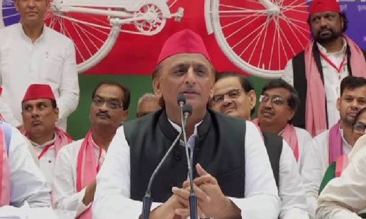 PDA समाज को डराने के लिए लठतांत्रिक तरीके अपना रही सरकार: अखिलेश यादव