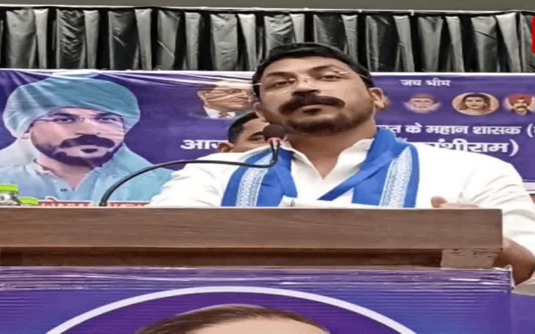 Chandrashekar Azad: यूपी से माफिया गायब तो दिनदहाड़े हत्याएं कैसे?