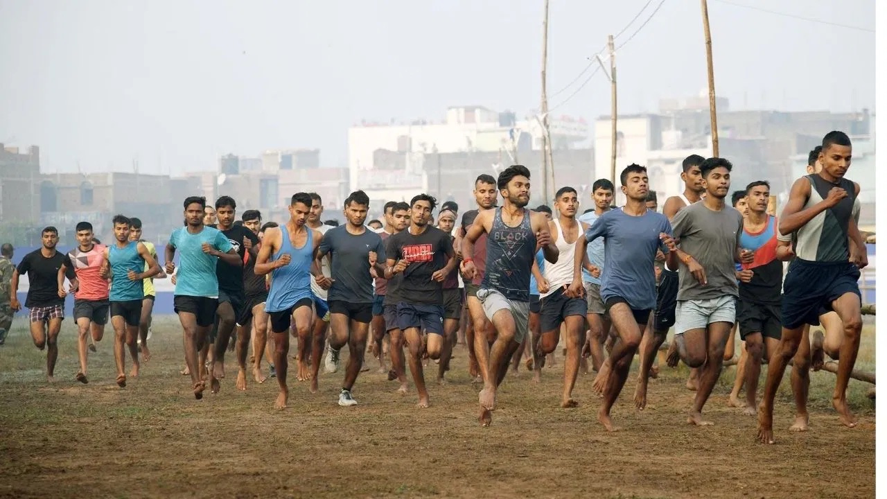 UP News: 15 केंद्रों पर होगी होमगार्ड भर्ती की पीईटी, जानिए जरूरी जानकारी