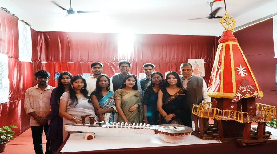 SRMS CET में वार्षिक सांस्कृतिक महोत्सव जेस्ट-2026 'नवरंग' का आगाज, देव मूर्ति ने छात्रों को दिया अहम संदेश