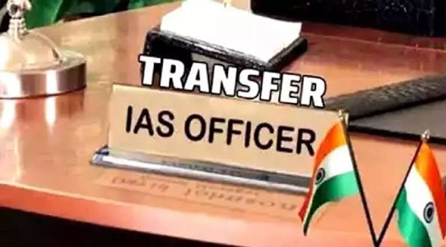 यूपी में 15 IAS अधिकारियों का बड़ा फेरबदल, मुख्य सचिव को मिला अतिरिक्त प्रभार