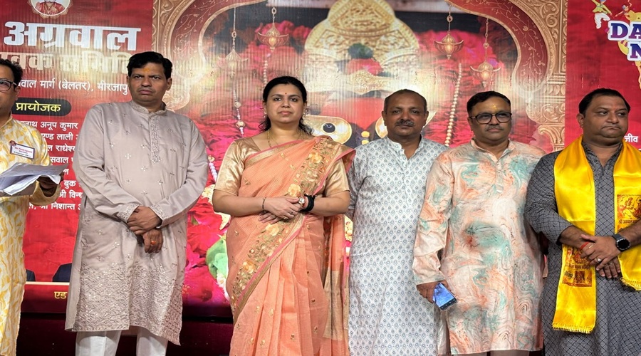 पूर्व IAS दिव्या मित्तल ने बनाई अपनी पार्टी, नवरात्रि में लगातार मिर्जापुर में कर रहीं जनसंपर्क