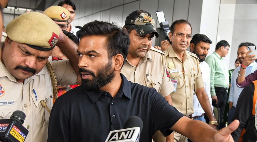CJP की ‘लहरा दो तिरंगा’ रैली पुलिस ने रोकी, अभिजीत दीपके और नेहा बोरा समेत 150 प्रदर्शनकारी डिटेन