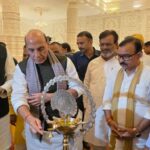 लखनऊ में राजनाथ सिंह ने दुर्गा पंडाल में की पूजा-अर्चना, कहा- भारत को फिर विश्वगुरु बनाना है